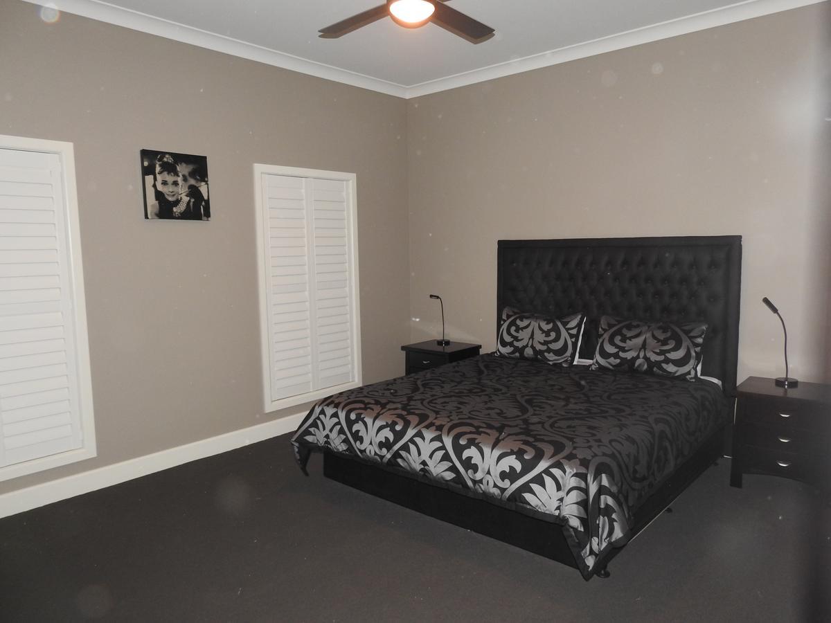 Barklysuites Apartments Rutherglen Bagian luar foto